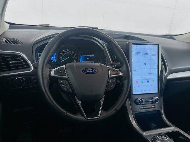 Photo of 2024 Oxford White Ford Edge