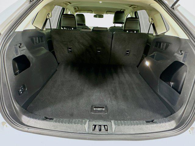 Photo of 2024 Oxford White Ford Edge