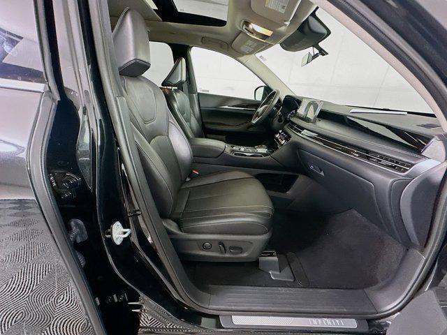 Photo of 2025 Mineral Black INFINITI QX60