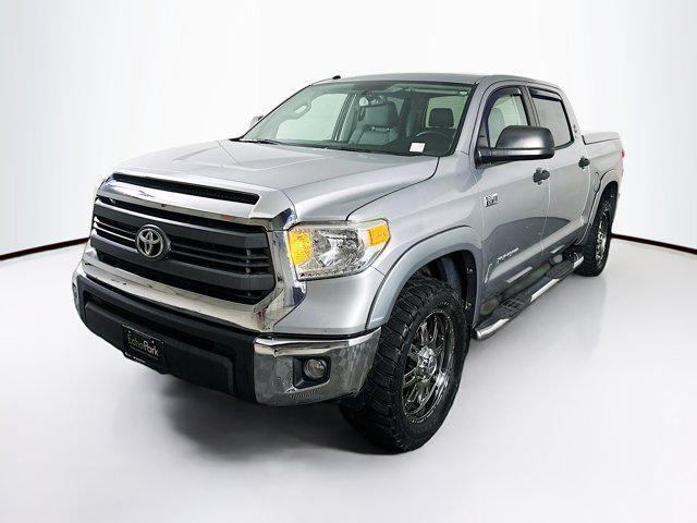 Photo of 2015 Silver Sky Metallic Toyota Tundra
