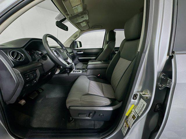 Photo of 2015 Silver Sky Metallic Toyota Tundra
