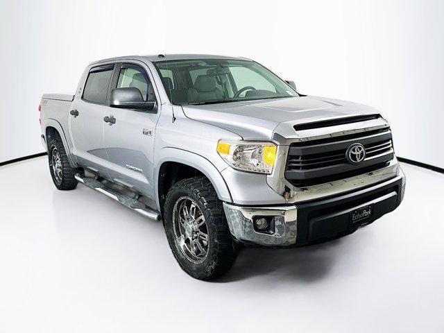 Photo of 2015 Silver Sky Metallic Toyota Tundra
