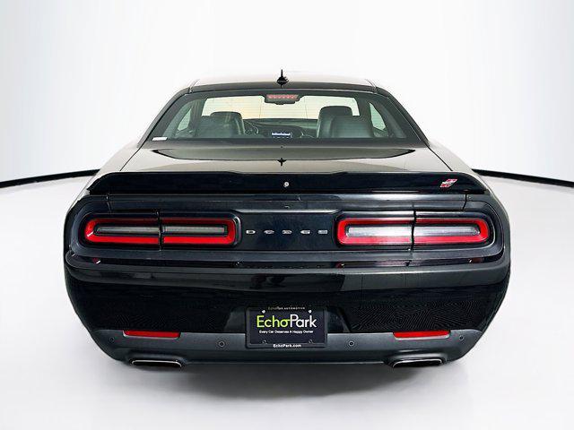 Photo of 2018 Pitch Black Clearcoat Dodge Challenger