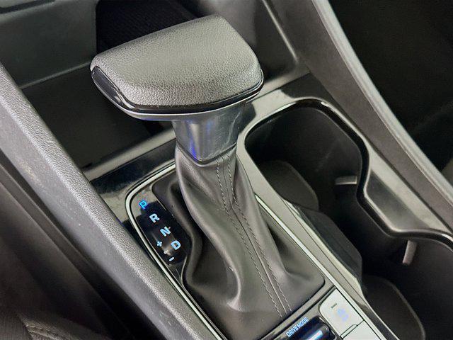 Photo of 2024 White Pearl Hyundai TUCSON