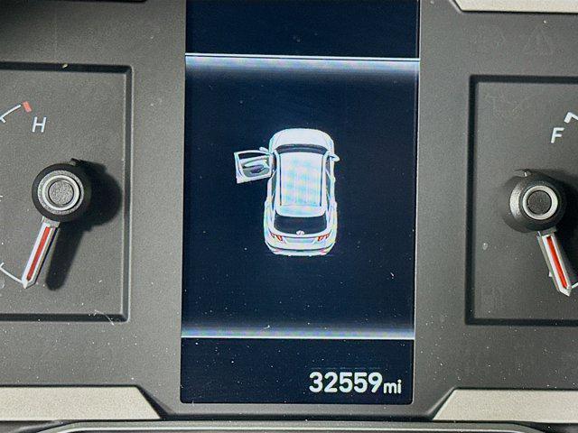 Photo of 2024 White Pearl Hyundai TUCSON