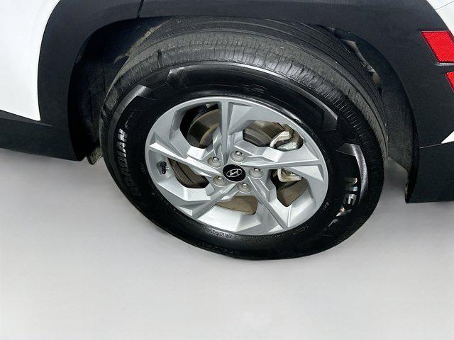 Photo of 2024 White Pearl Hyundai TUCSON