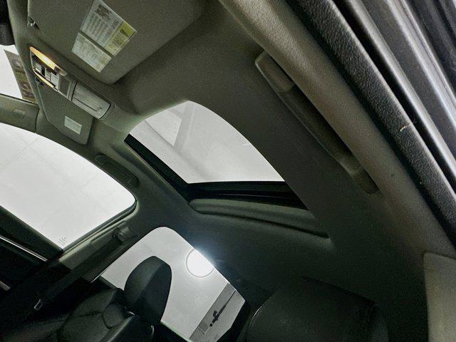Photo of 2014 Crystal Black Pearl Acura MDX