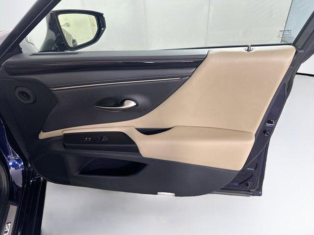 Photo of 2021 Nightfall Mica Lexus ES 350