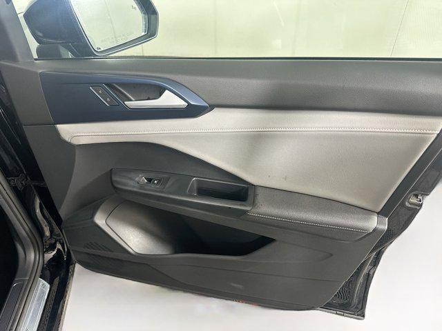 Photo of 2024 Deep Black Pearl Volkswagen Taos