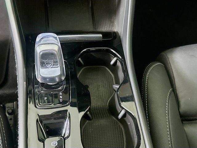 Photo of 2025 Onyx Black Metallic Volvo XC40