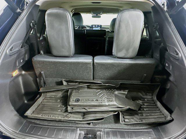 Photo of 2024 Cosmic Blue Metallic Mitsubishi Outlander