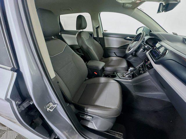 Photo of 2024 Pyrite Silver Metallic Volkswagen Taos