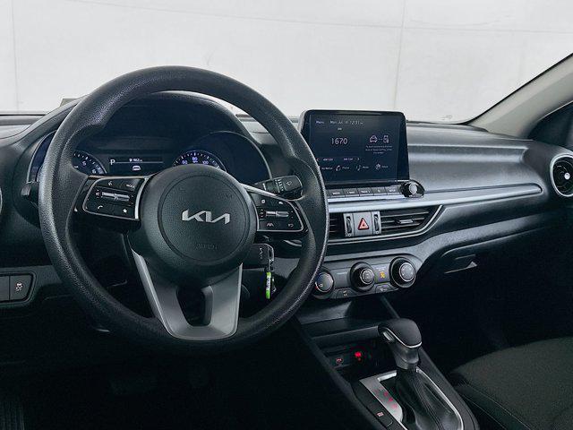 Photo of 2024 Gravity Gray Kia Forte