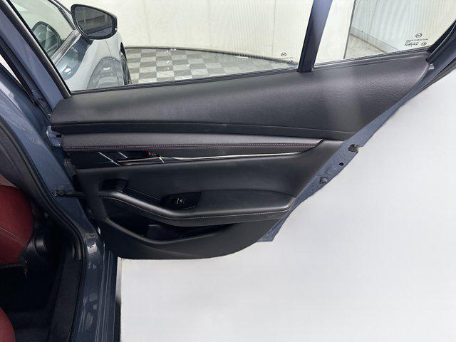 Photo of 2024 Polymetal Gray Metallic Mazda Mazda3