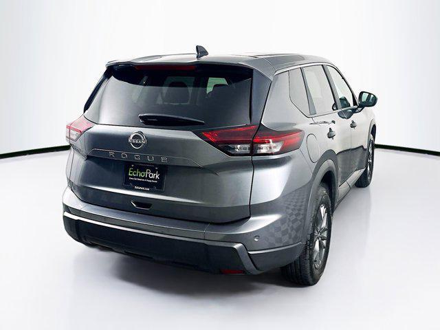 Photo of 2024 Gun Metallic Nissan Rogue