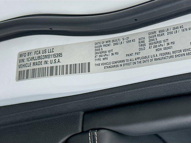 Photo of 2021 Bright White Clearcoat Jeep Grand Cherokee L