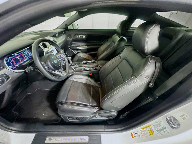 Photo of 2022 Oxford White Ford Mustang