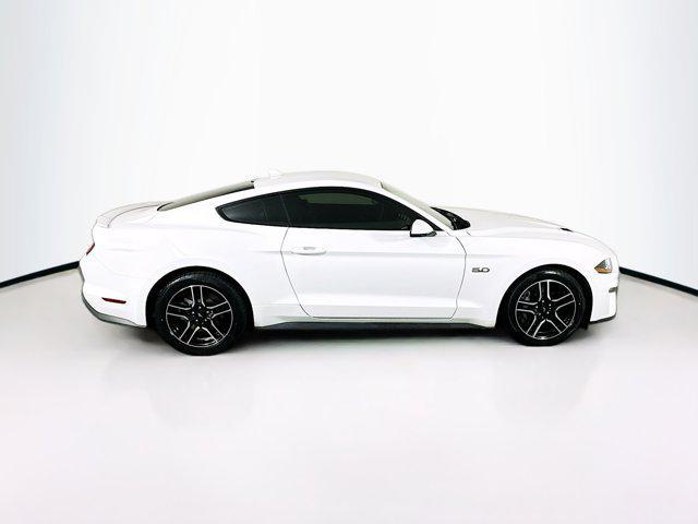 Photo of 2022 Oxford White Ford Mustang