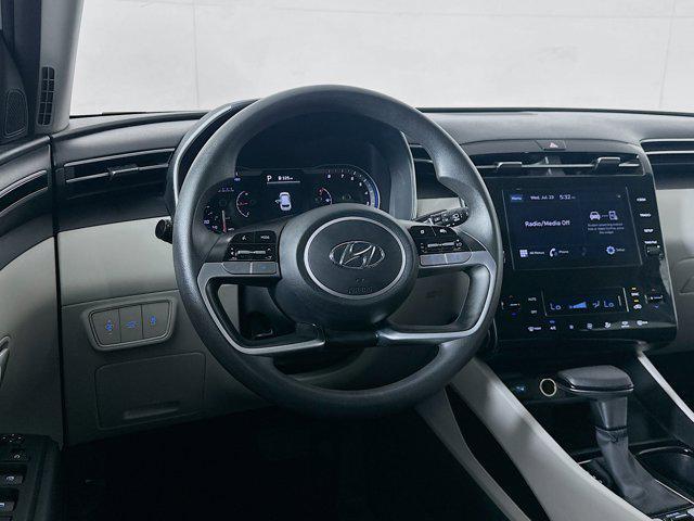 Photo of 2024 White Pearl Hyundai TUCSON