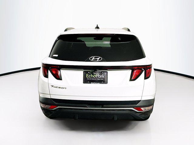 Photo of 2024 White Pearl Hyundai TUCSON