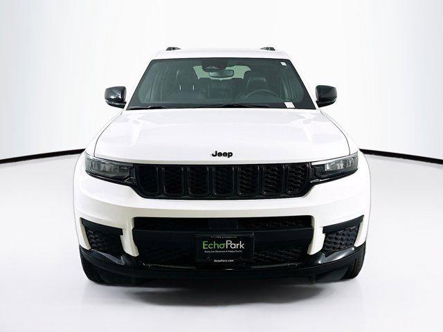 Photo of 2024 Bright White Clearcoat Jeep Grand Cherokee L
