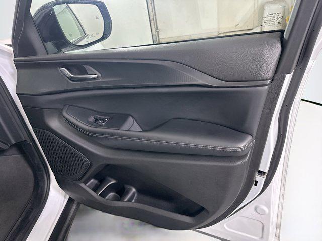 Photo of 2024 Bright White Clearcoat Jeep Grand Cherokee L