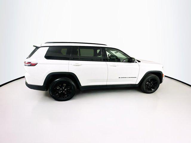Photo of 2024 Bright White Clearcoat Jeep Grand Cherokee L