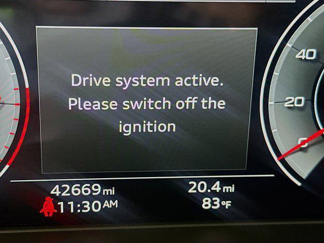 Photo of 2023 Ibis White Audi Q5