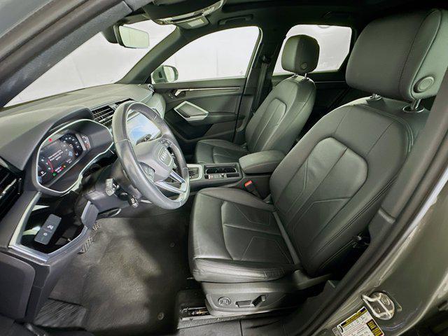 Photo of 2024 Chronos Gray Metallic Audi Q3