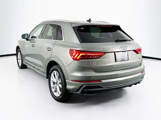 Photo of 2024 Chronos Gray Metallic Audi Q3