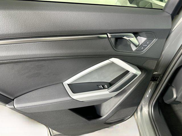 Photo of 2024 Chronos Gray Metallic Audi Q3