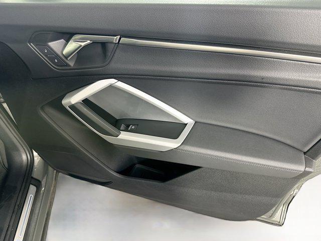Photo of 2024 Chronos Gray Metallic Audi Q3