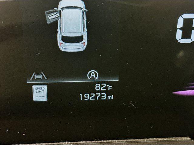 Photo of 2025 Everlasting Silver Kia Telluride