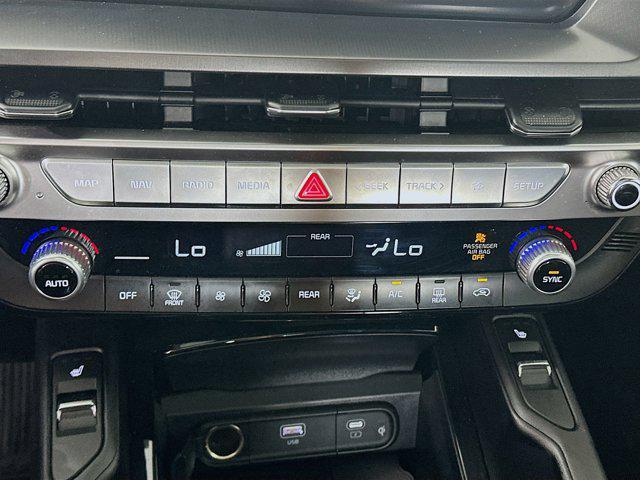 Photo of 2025 Everlasting Silver Kia Telluride