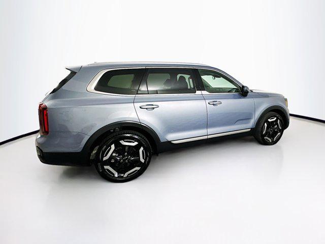 Photo of 2025 Everlasting Silver Kia Telluride