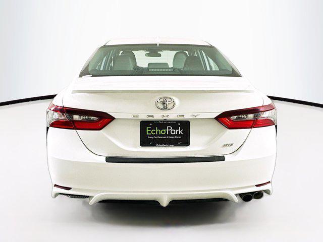 Photo of 2022 White Toyota Camry