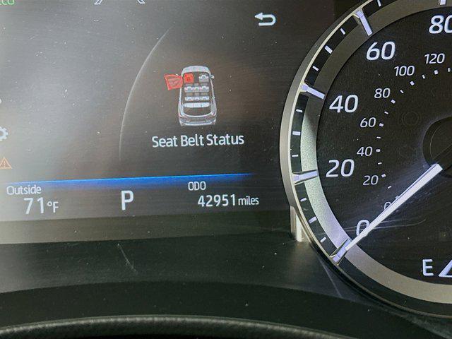 Photo of 2023 Wind Chill Pearl Toyota Highlander