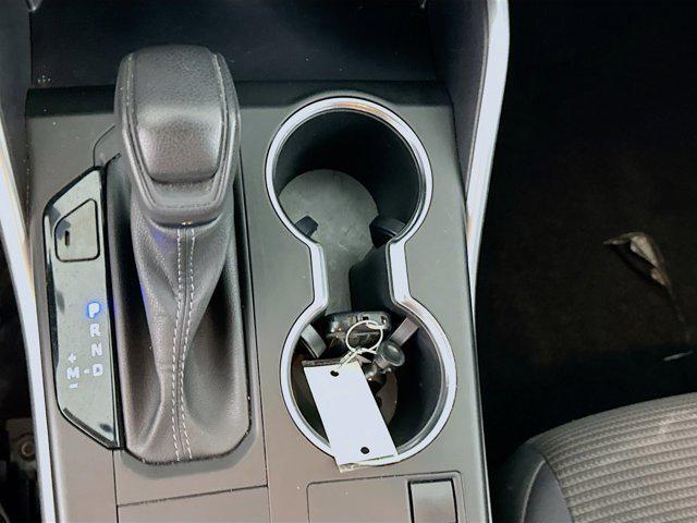 Photo of 2023 Wind Chill Pearl Toyota Highlander