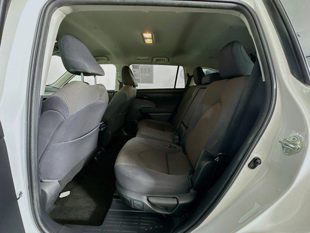Photo of 2023 Wind Chill Pearl Toyota Highlander