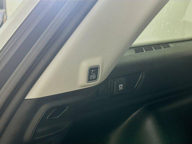 Photo of 2022 Bright White Clearcoat Jeep Grand Cherokee