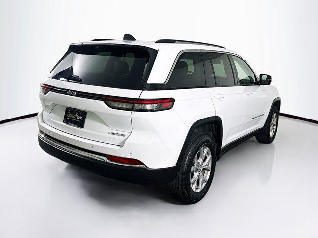 Photo of 2022 Bright White Clearcoat Jeep Grand Cherokee