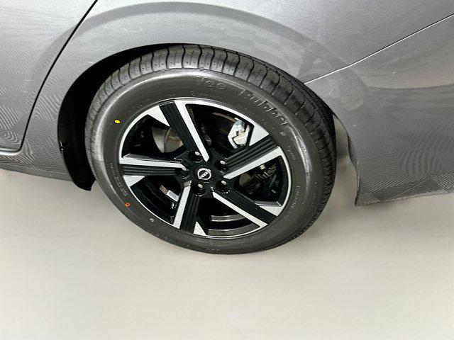 Photo of 2024 Gun Metallic Nissan Sentra
