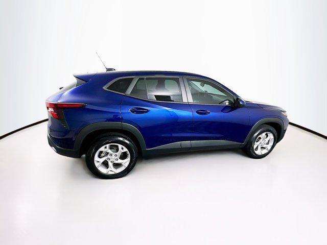 Photo of 2024 Blue Glow Metallic Chevrolet Trax