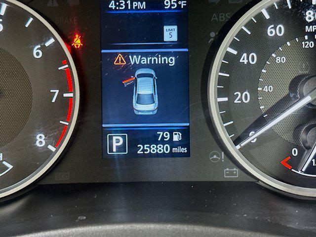 Photo of 2024 Super Black Nissan Sentra