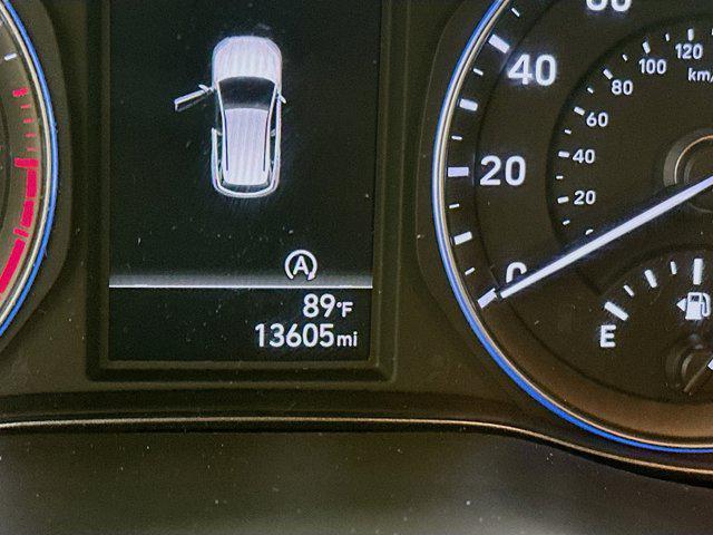 Photo of 2023 Lunar White Hyundai KONA