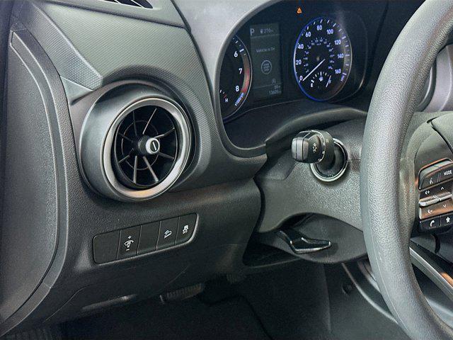 Photo of 2023 Lunar White Hyundai KONA