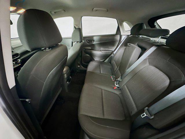 Photo of 2023 Lunar White Hyundai KONA