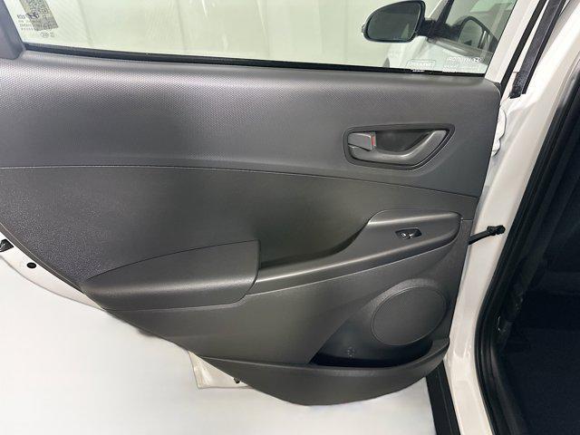 Photo of 2023 Lunar White Hyundai KONA