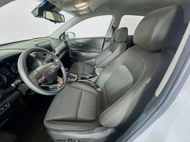Photo of 2023 Lunar White Hyundai KONA