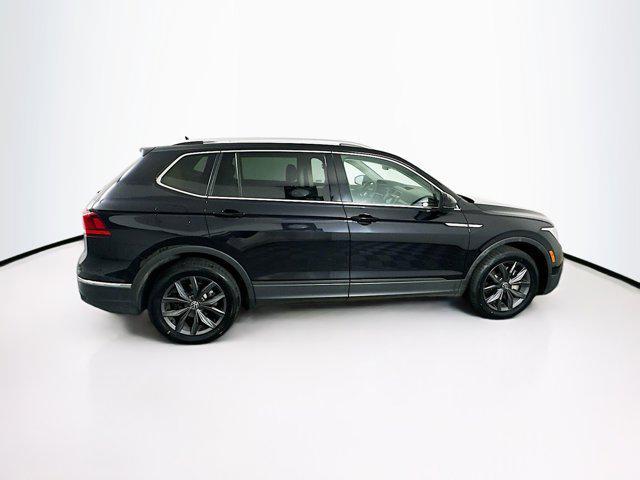 Photo of 2022 Deep Black Pearl Volkswagen Tiguan